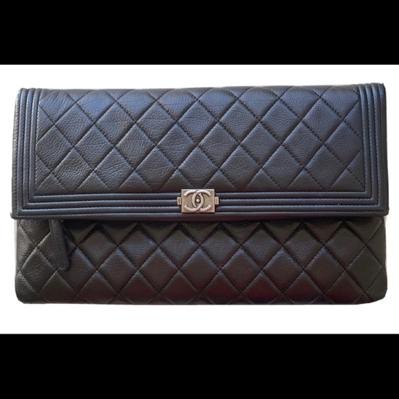 CHANEL fold over quilted clutch purse - Picture 2 of 11